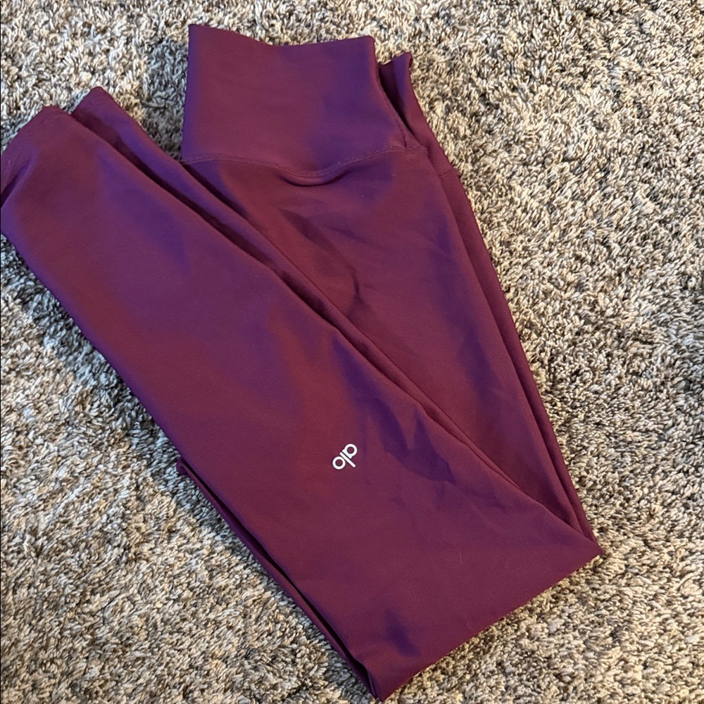 Alo airlift purple/ plum leggings